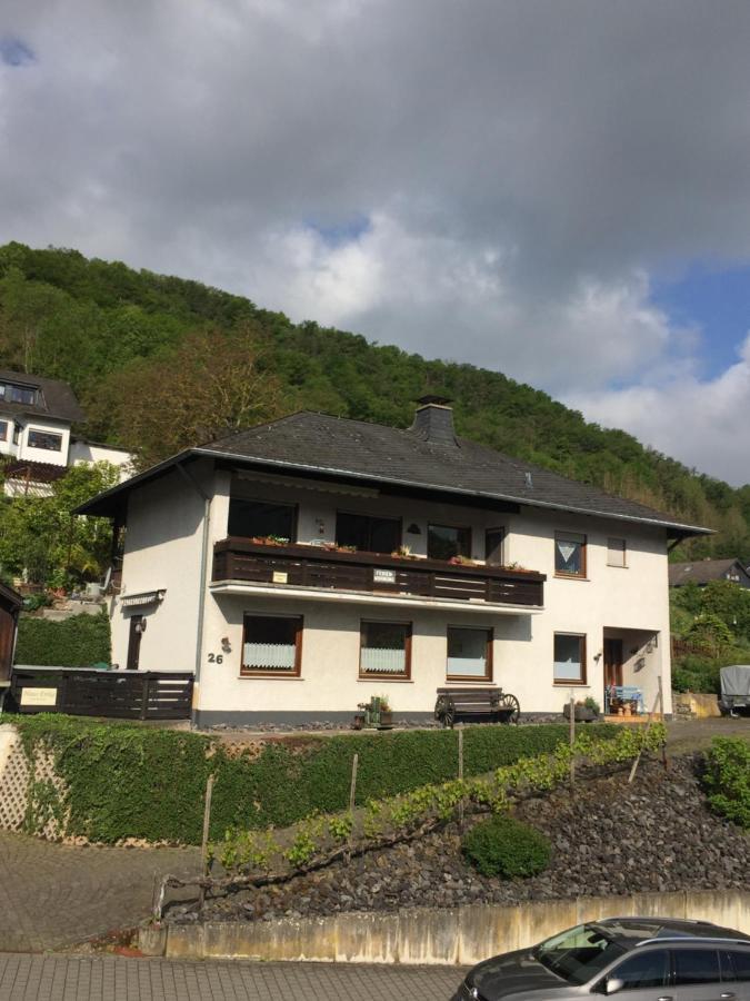 Haus Erika/ Fam. Frevel Apartment Kattenes Exterior photo